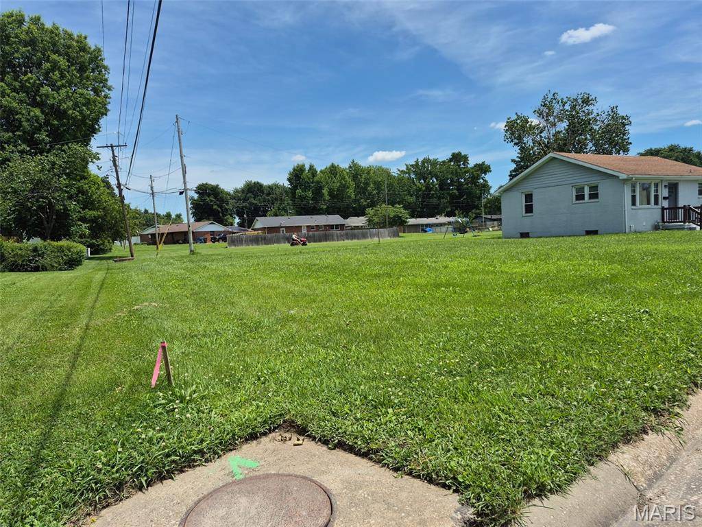 3320 Terrace LN, Granite City, IL 62040