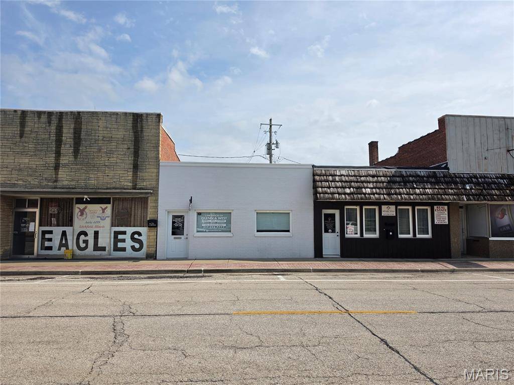118 W Ryder ST, Litchfield, IL 62056