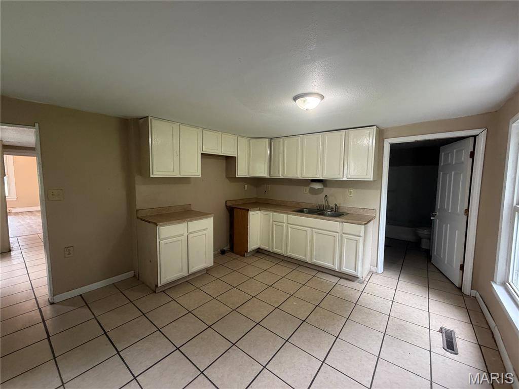 220 Vine ST, Sparta, IL 62286