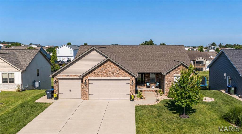 1217 Kirk LN, Waterloo, IL 62298