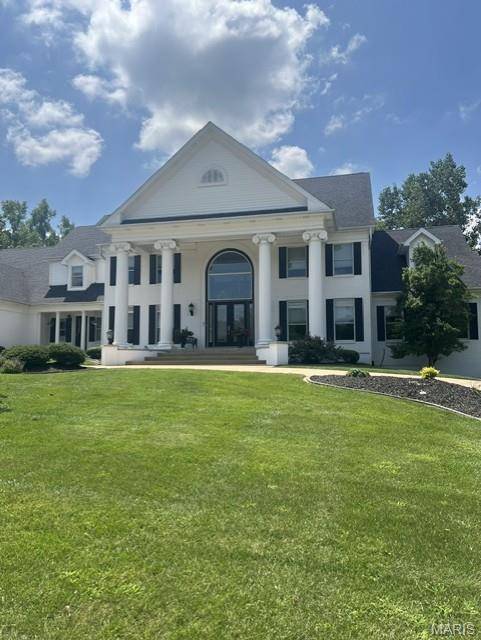 12874 Thornhill CT, Town And Country, MO 63131