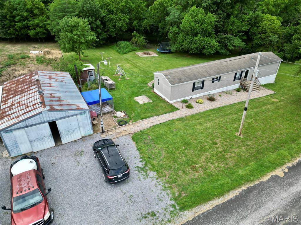 2255 County Road 900 East, Rinard, IL 62878
