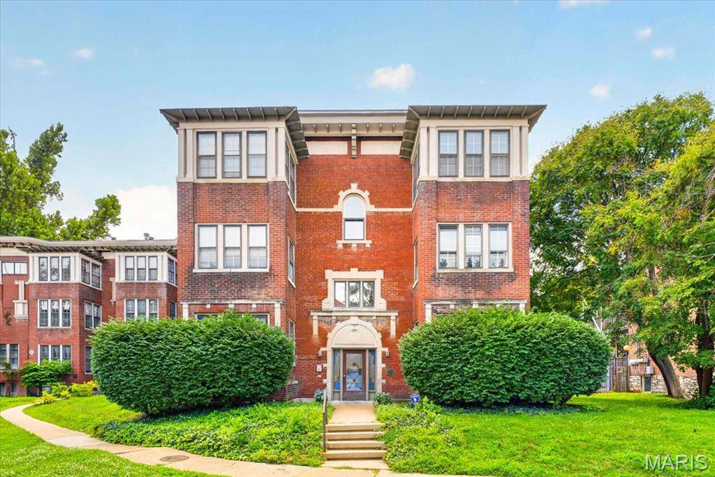 5900 McPherson AVE #3W, St Louis, MO 63112