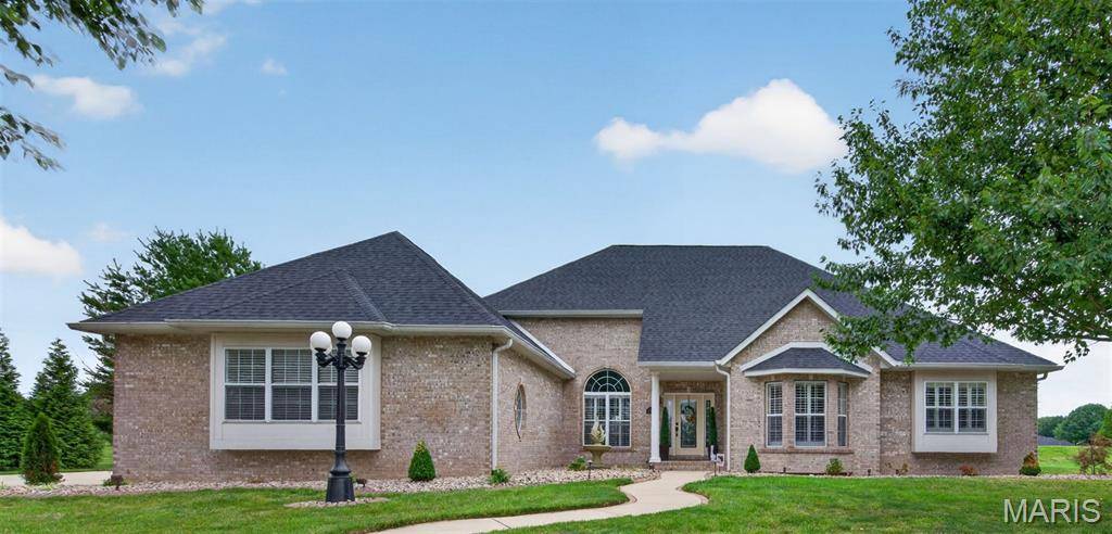 1693 Lancaster DR, O'fallon, IL 62269
