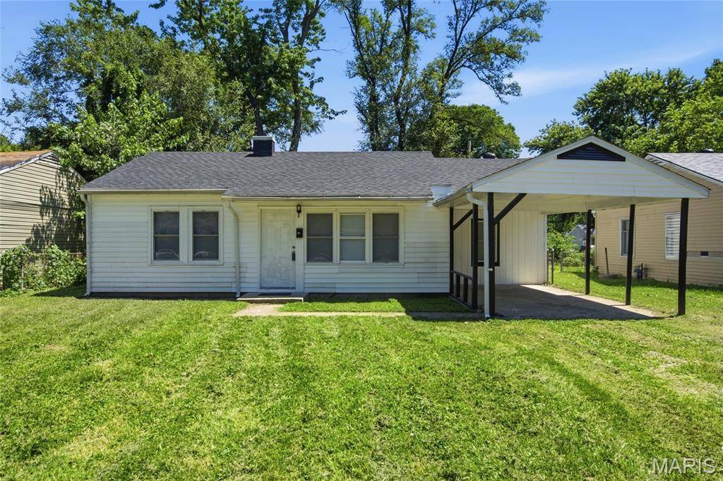 36 Louise LN, Cahokia, IL 62206