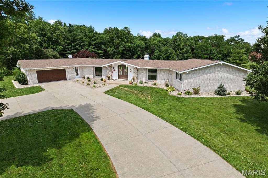 3732 Ridge View RD, Edwardsville, IL 62025