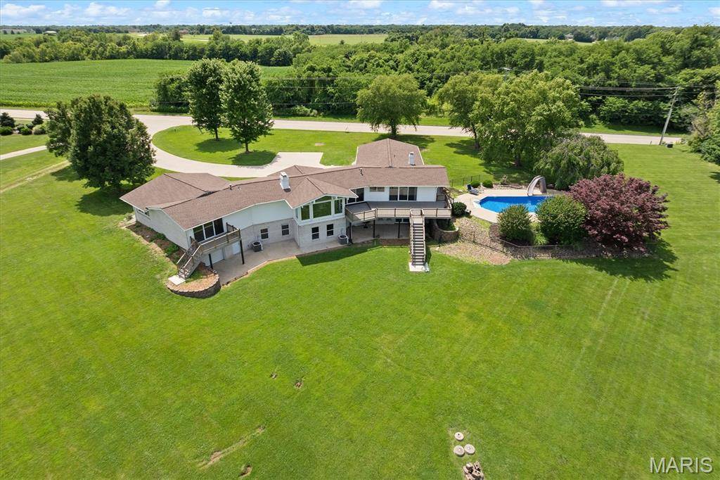 3732 Ridge View RD, Edwardsville, IL 62025