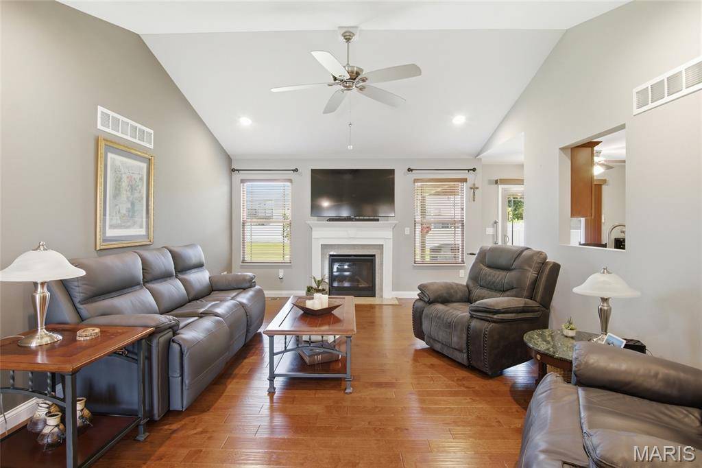 2520 Welsch DR, Shiloh, IL 62221