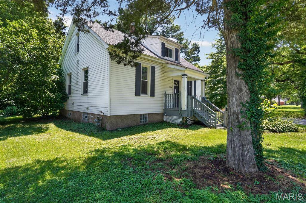 366 Suburban AVE, St Louis, MO 63135