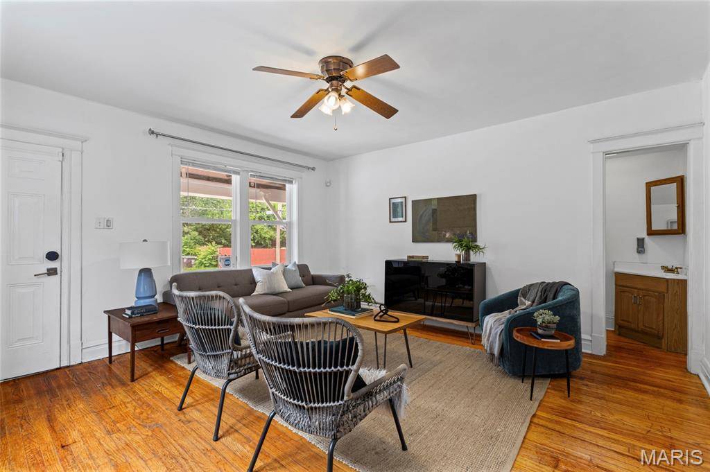 3616 Louisiana AVE, St Louis, MO 63118
