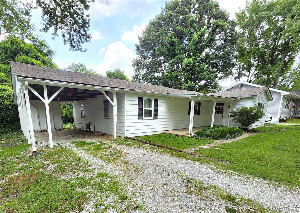 108 EDDING LN, Fairview Heights, IL 62208
