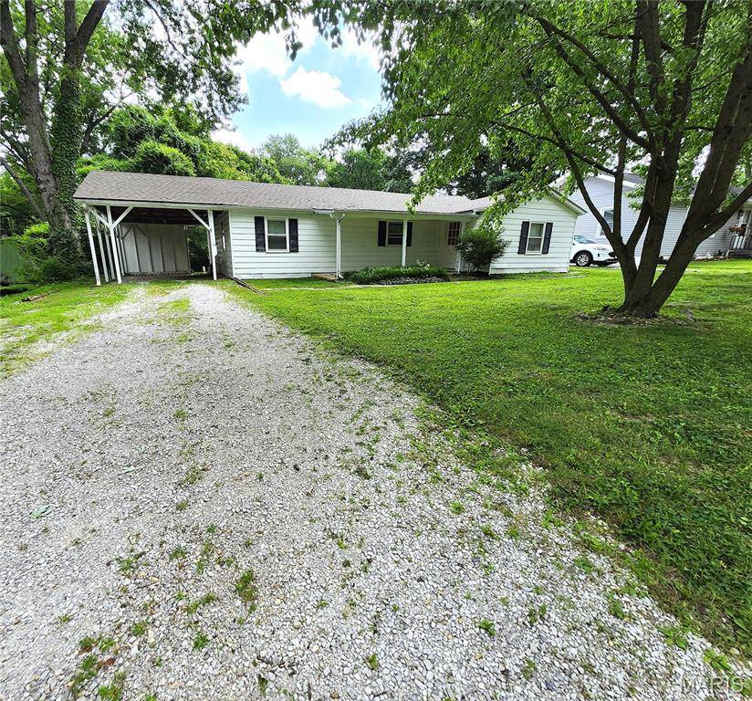 108 EDDING LN, Fairview Heights, IL 62208