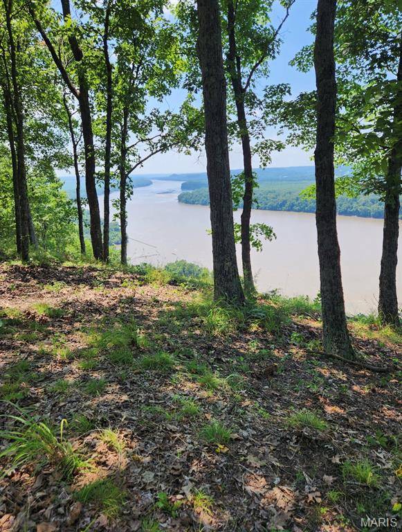 1055 Wings RD, St Albans, MO 63073