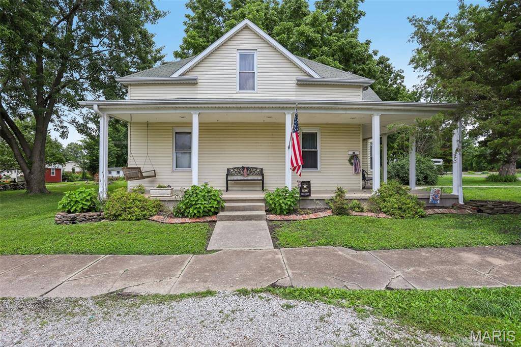 515 E 3rd North ST, Mount Olive, IL 62069