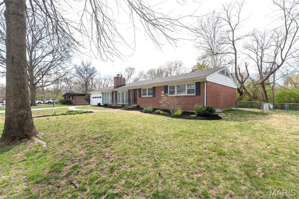 767 Wenneker DR, St Louis, MO 63124
