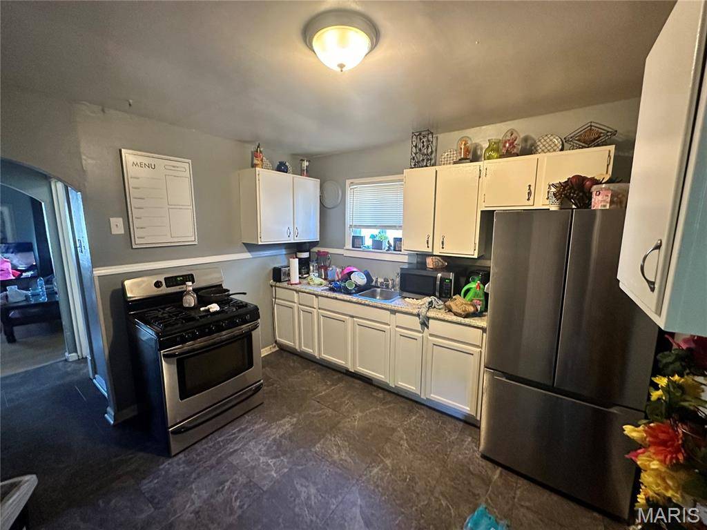 9006 Edna ST, St Louis, MO 63147