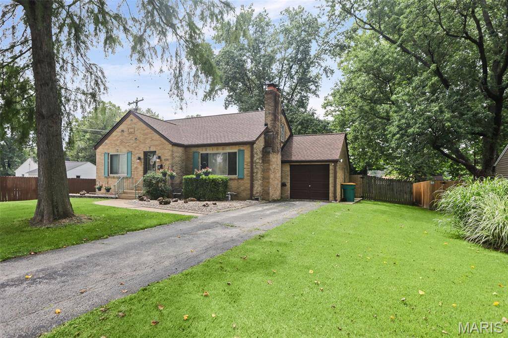 305 Edward ST, O'fallon, IL 62269