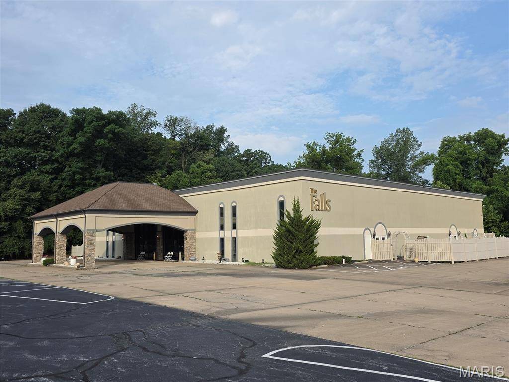 300 Admiral Weinel BLVD, Columbia, IL 62236