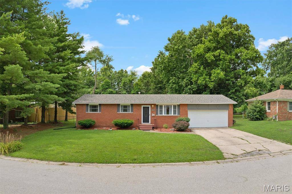 4816 Wick Mor DR, Alton, IL 62002