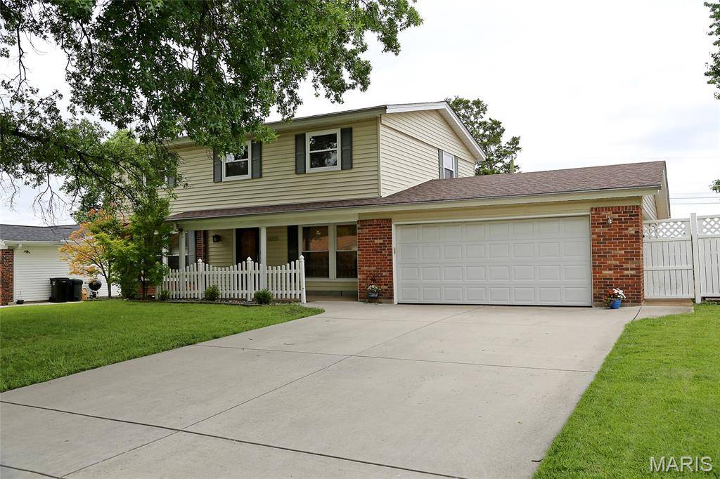 5032 Darfield CT, Unincorporated, MO 63128