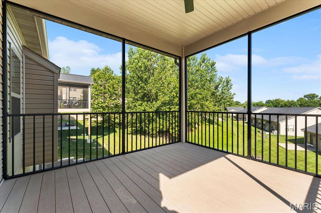 8085 Villa Valley LN, Caseyville, IL 62232