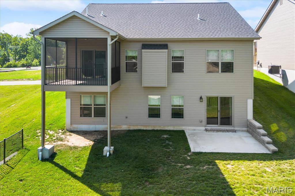 8085 Villa Valley LN, Caseyville, IL 62232