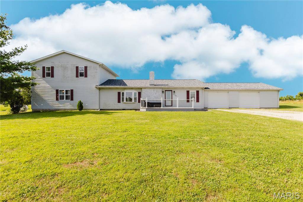 21710 State Route 15, Nashville, IL 62263