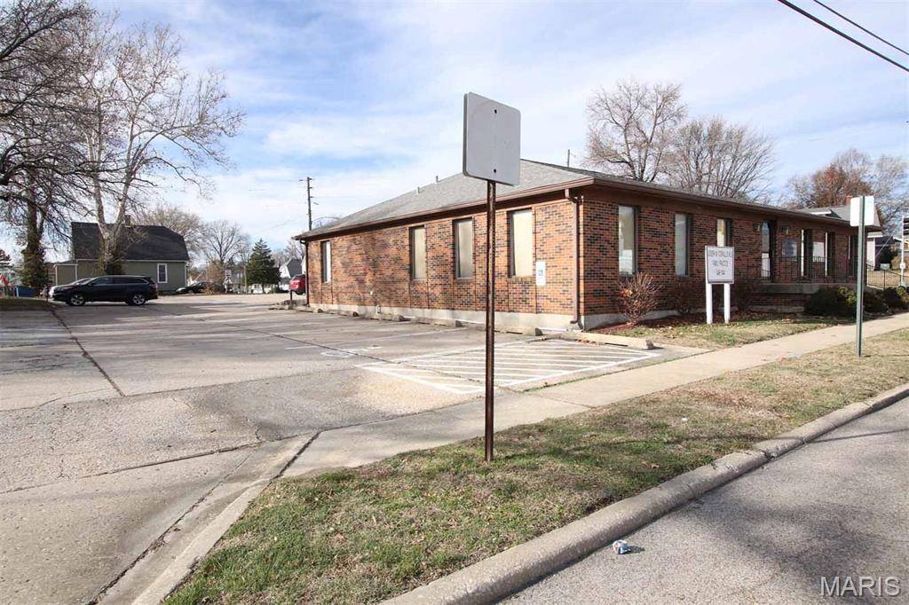 101 Saint Louis RD, Collinsville, IL 62234