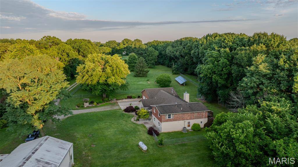 1208 Bethany LN, Godfrey, IL 62035