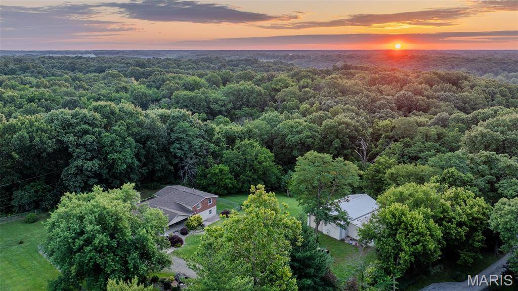 1208 Bethany LN, Godfrey, IL 62035