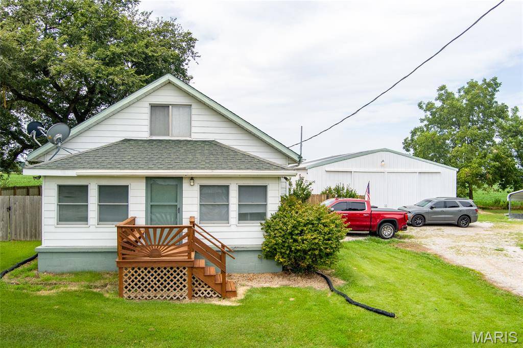 6015 State Route 4, Mascoutah, IL 62258