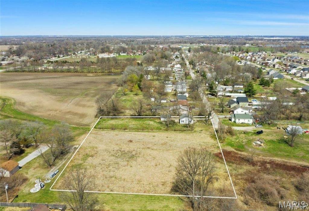 4713 Warnock AVE, Granite City, IL 62040