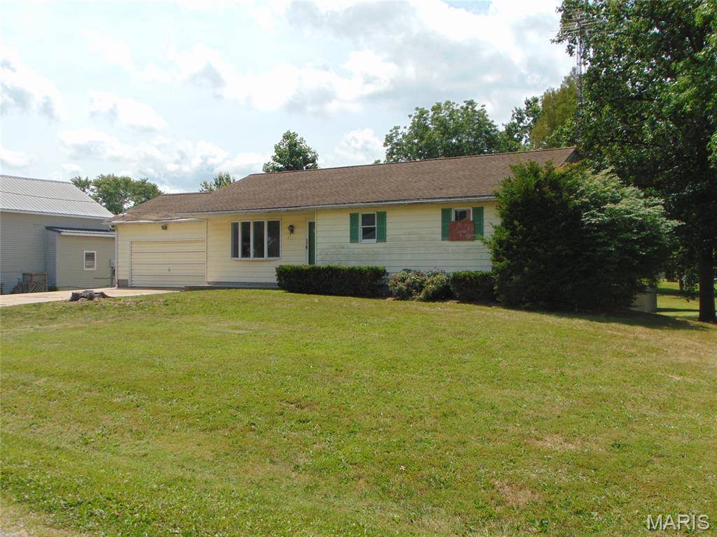 107 W Chestnut ST, Campbell Hill, IL 62916
