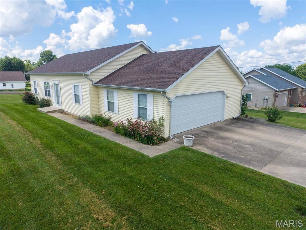 2204 Brian ST, Vandalia, IL 62471