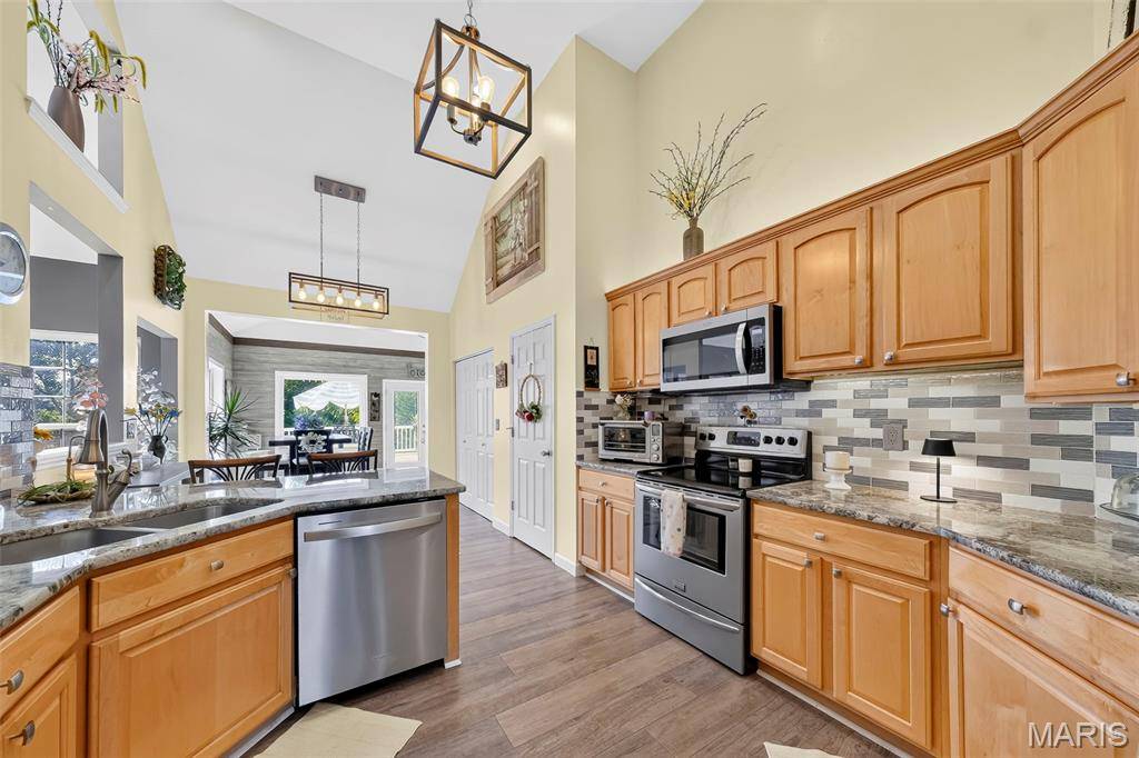 224 Bennington DR, Troy, MO 63379