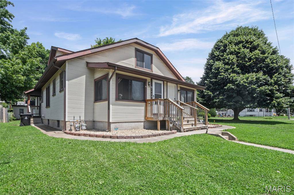 1411 N Charles ST, Belleville, IL 62221