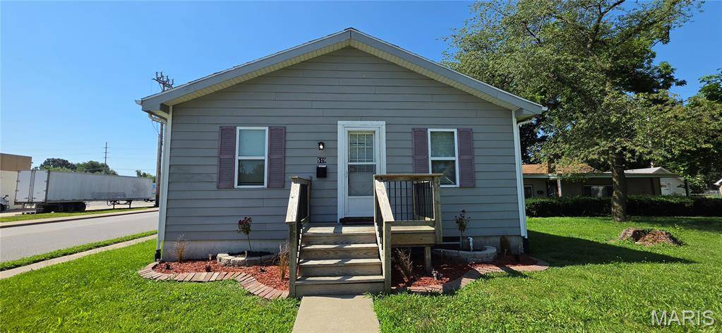 519 E Washington ST, O'fallon, IL 62269