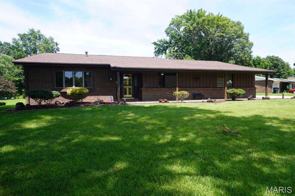 139 Lakeland Hills DR, Caseyville, IL 62208