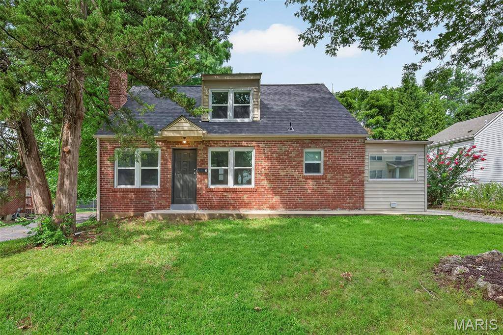 915 Tavalon AVE, Rock Hill, MO 63119
