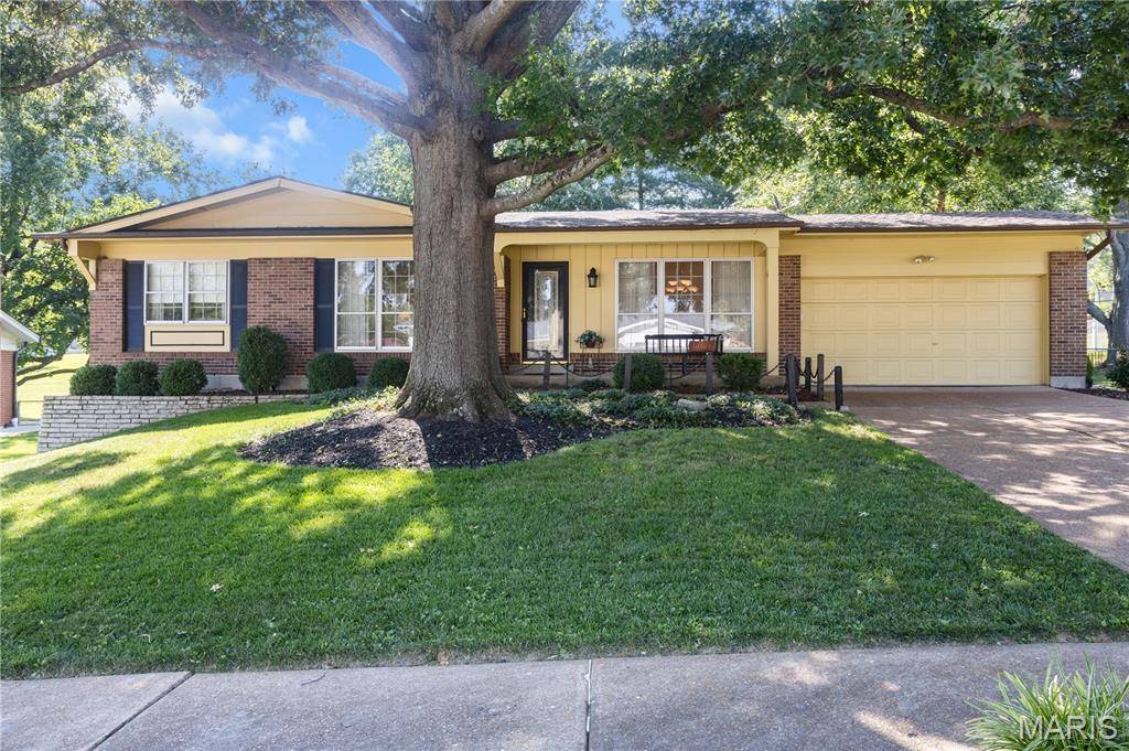9218 Laramie DR, St Louis, MO 63126