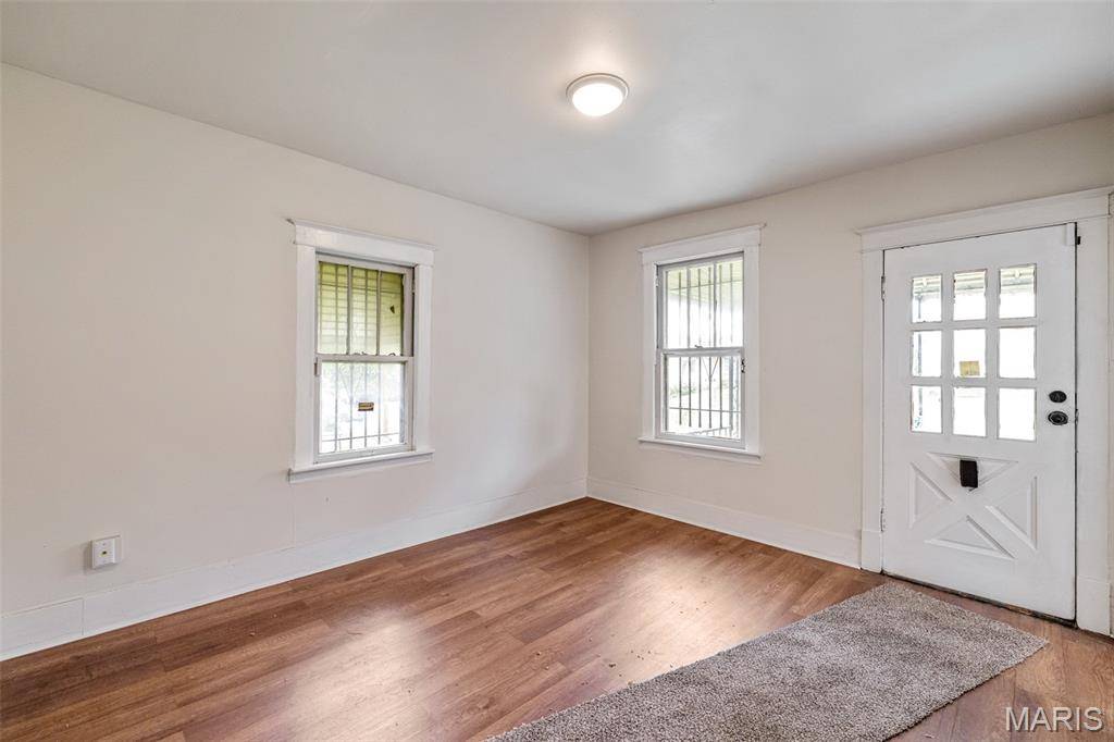6546 Joseph AVE, St Louis, MO 63133