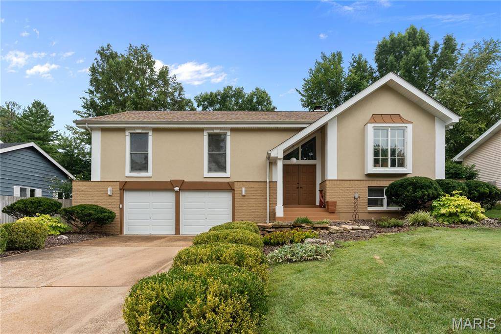 1706 Carman Valley DR, Ballwin, MO 63021