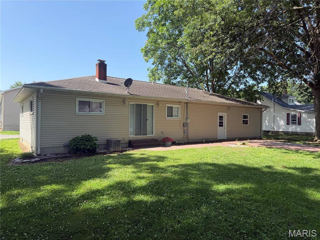 51 W Elm ST, Aviston, IL 62216