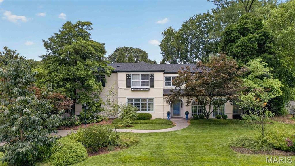8 Granada WAY, Ladue, MO 63124
