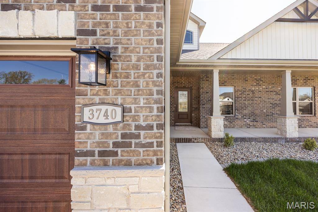 3740 Golfview CIR, Shiloh, IL 62221