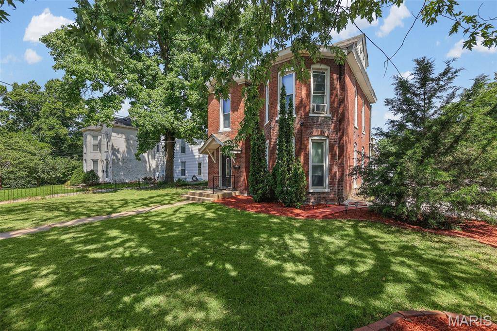 706 Grove ST, Alton, IL 62002