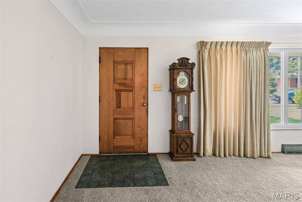 101 Clearview DR, Belleville, IL 62223
