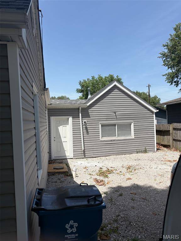 111 4th AVE, Edwardsville, IL 62025