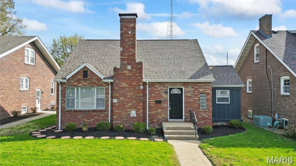 2121 W Main ST, Belleville, IL 62226