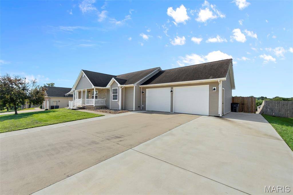 365 Spring Hill RD, Jackson, MO 63755
